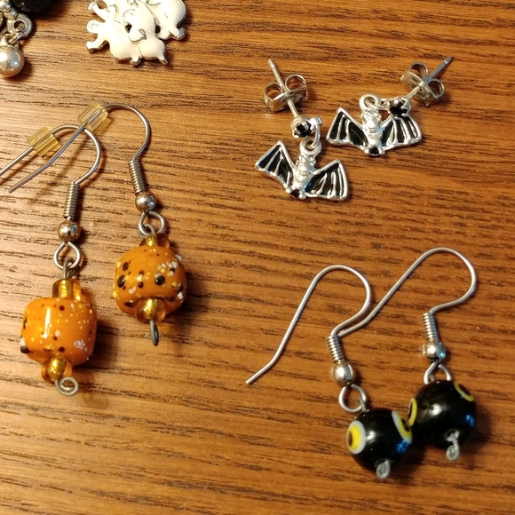 ALL.  HALLOWEEN BUNDLE. - Picture 2 of 3